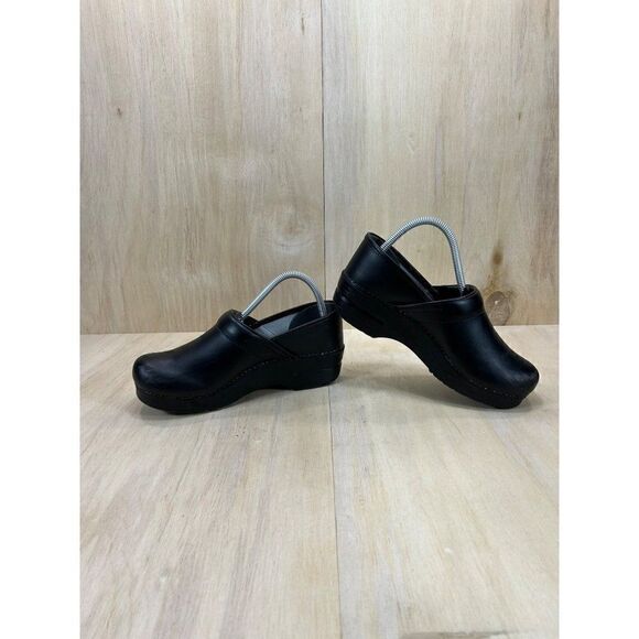 Dansko Professional Black Leather Slip On Nursing Clogs Womens Size 39 US 8.5/9 - Picture 4 of 8